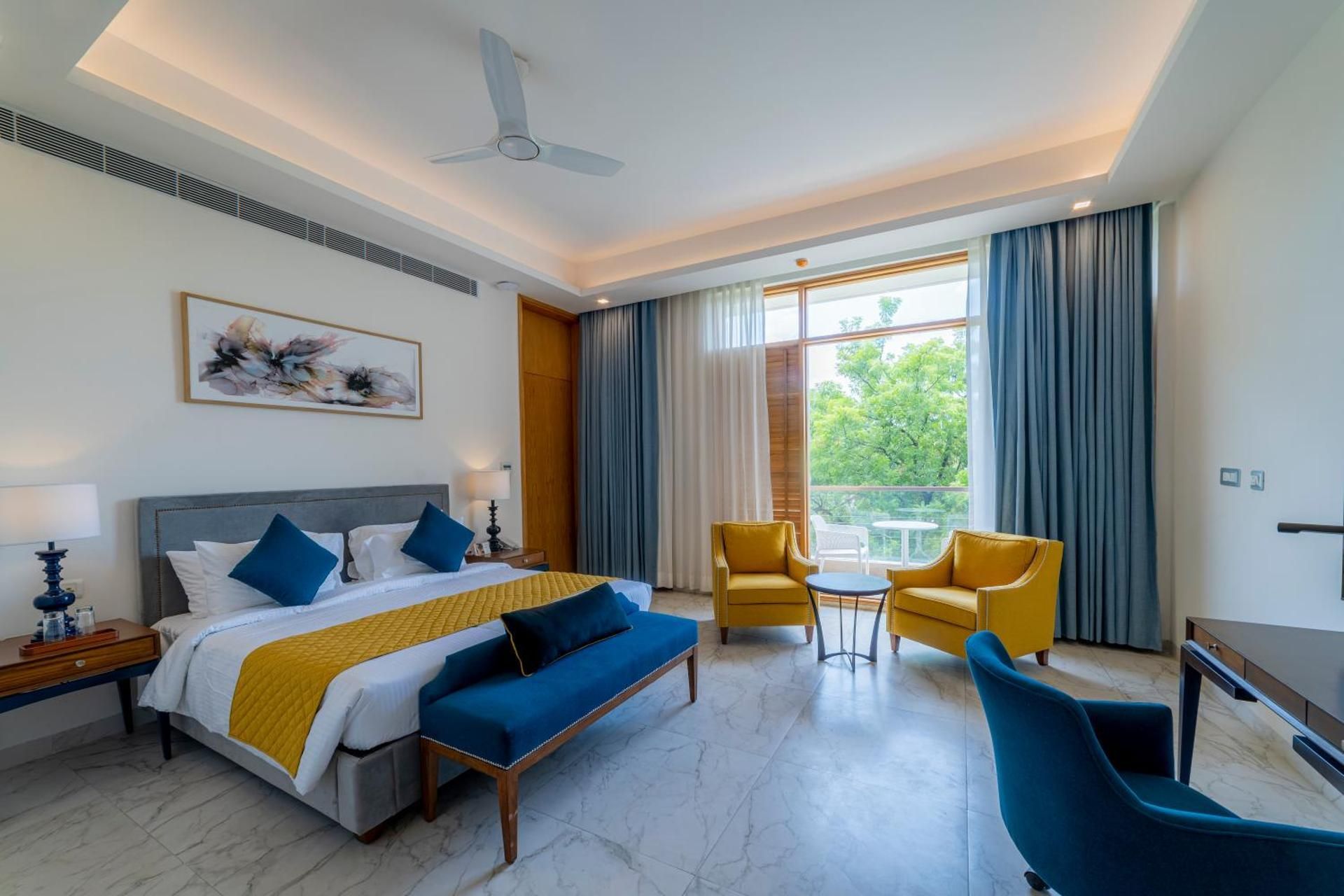 Ella Room