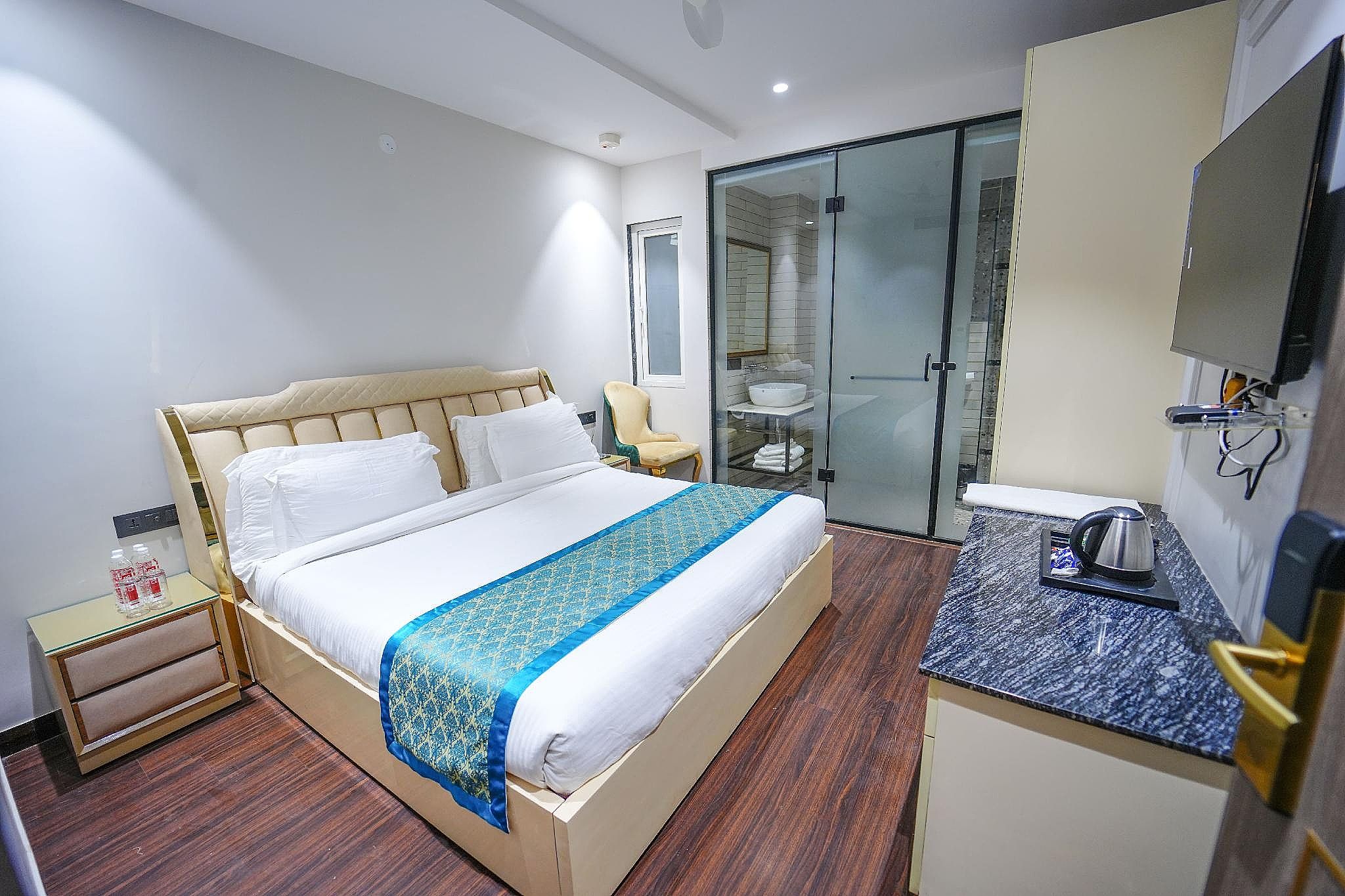 Deluxe Superior Room