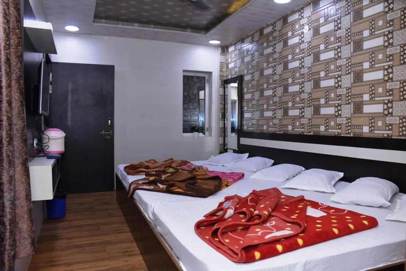 Family Room for 6 People