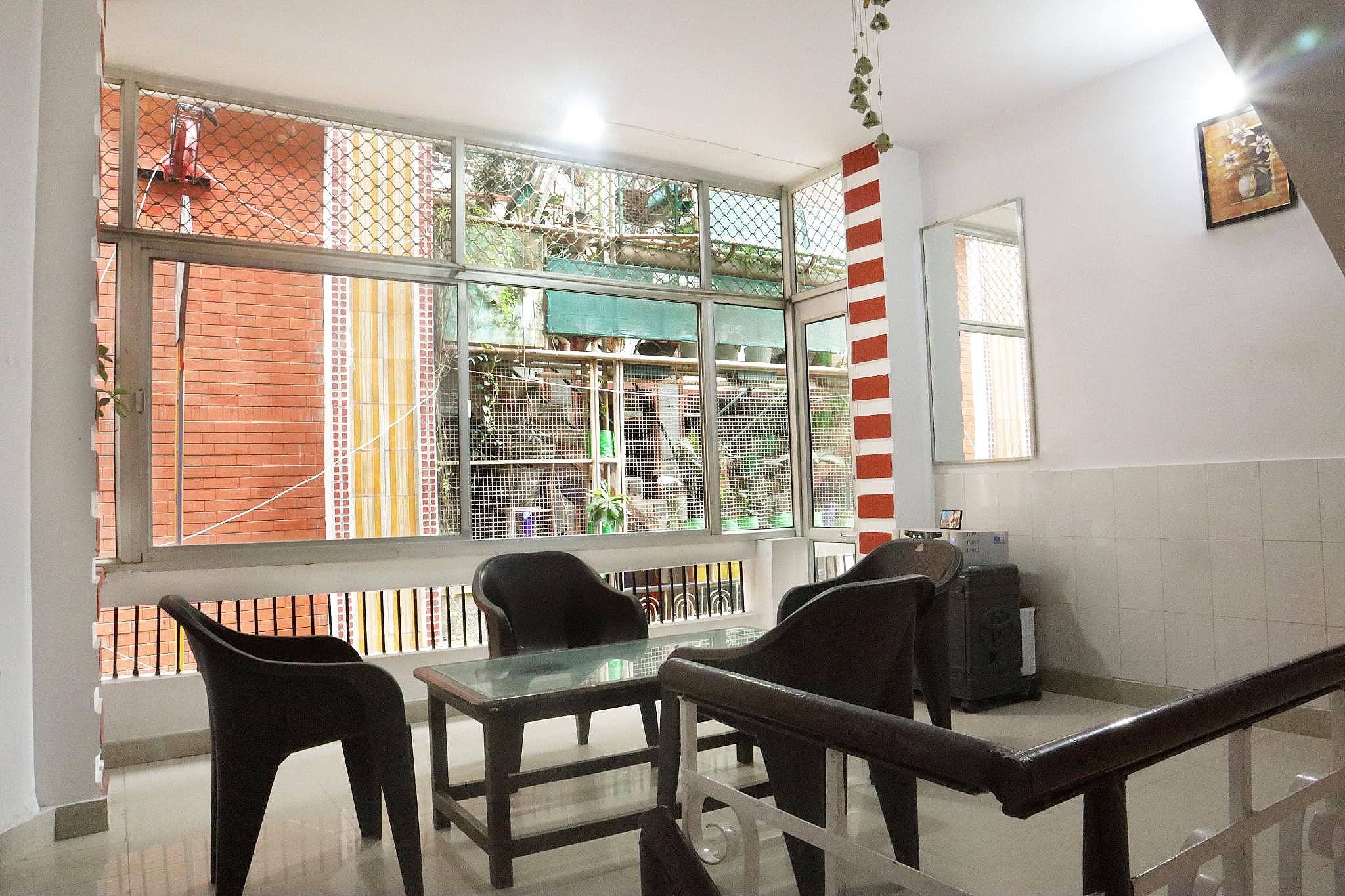Laugh tale hostel