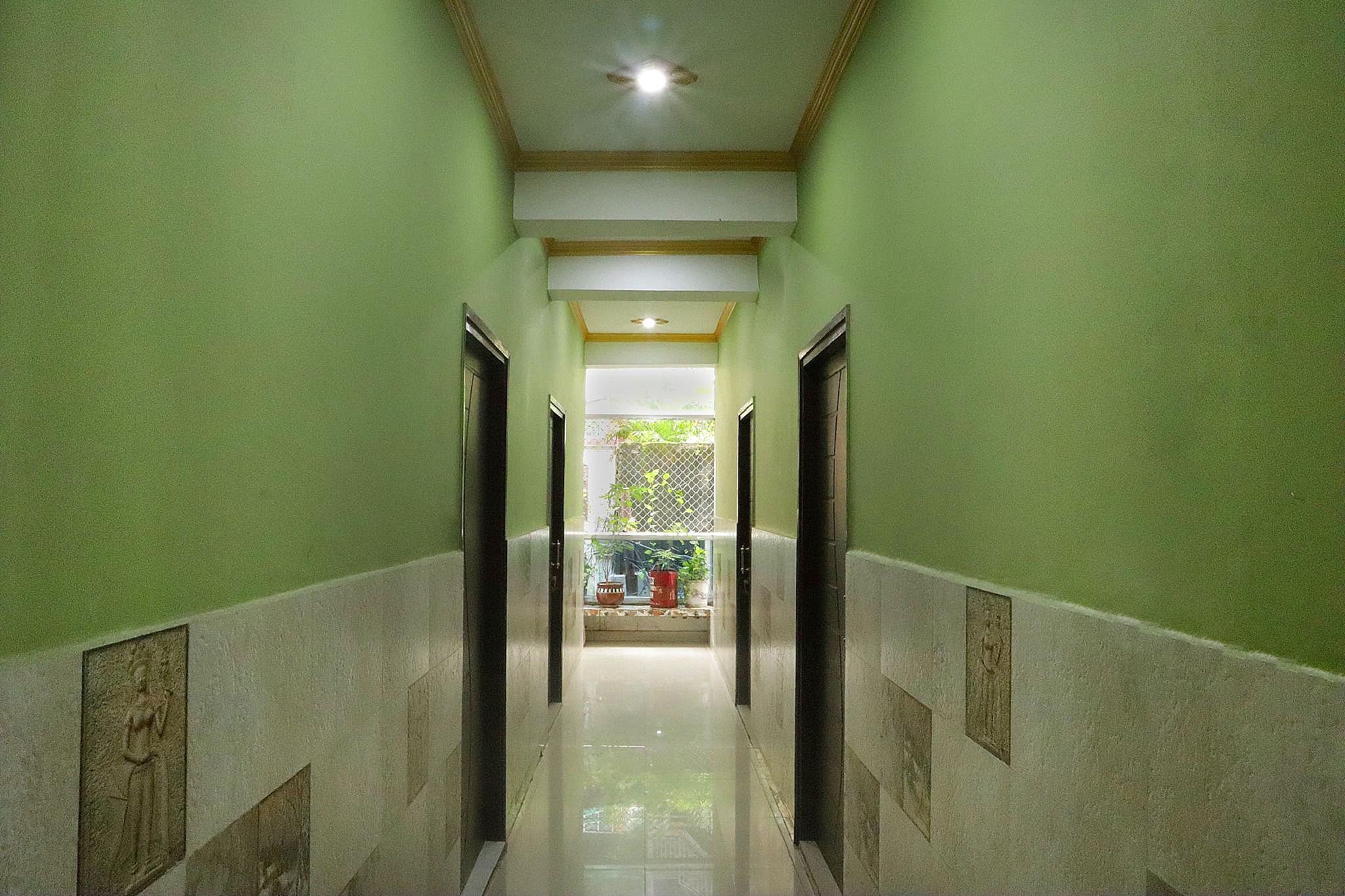 Laugh tale hostel