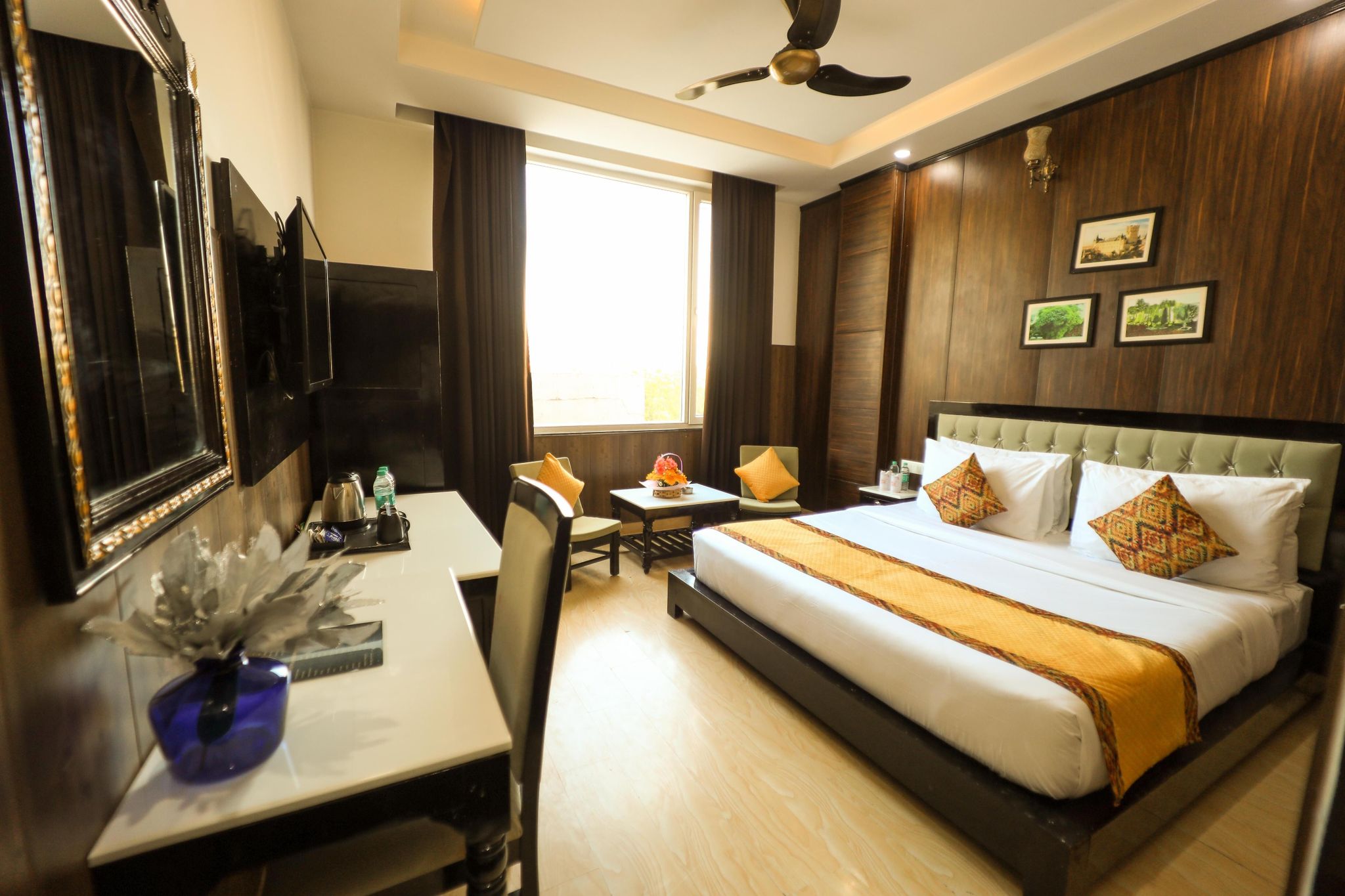 Foxoso Fiori Hotel Premium Deluxe Room 2