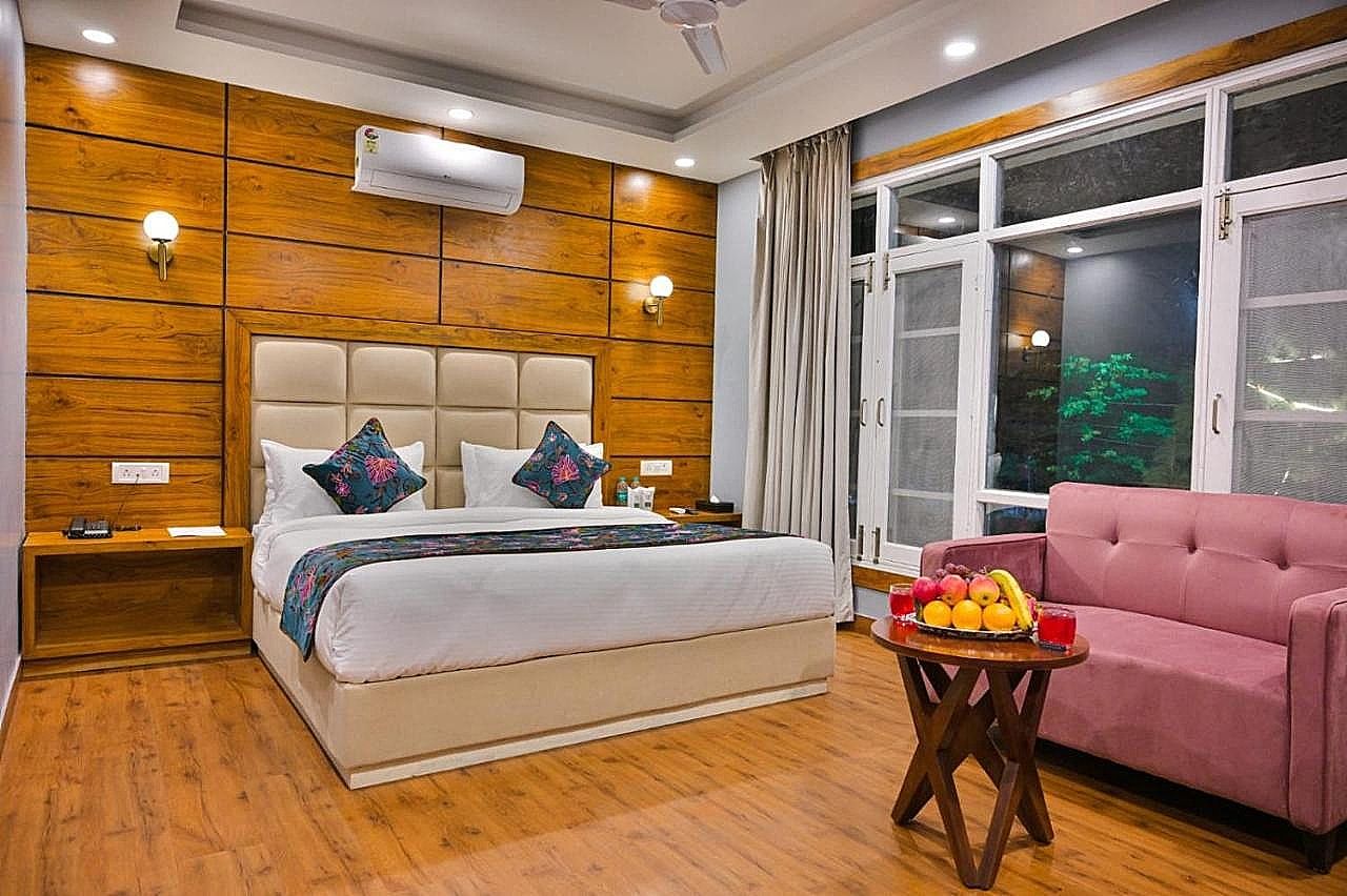 Midtown Greens Standard Room