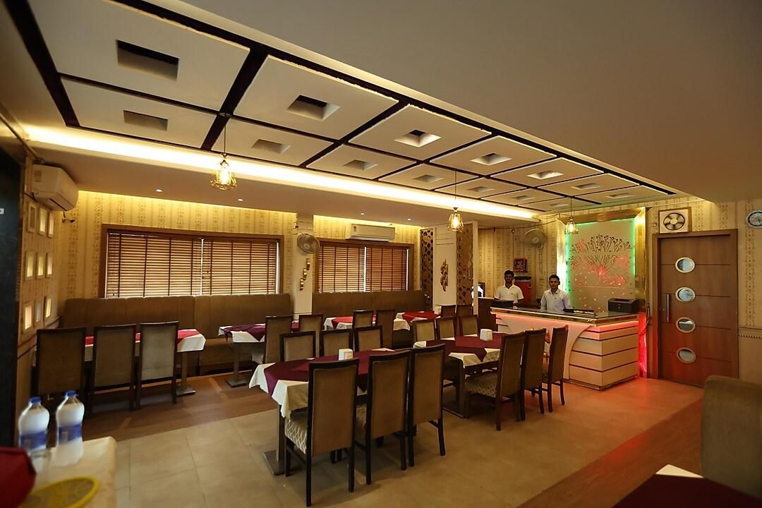 Food & Dining