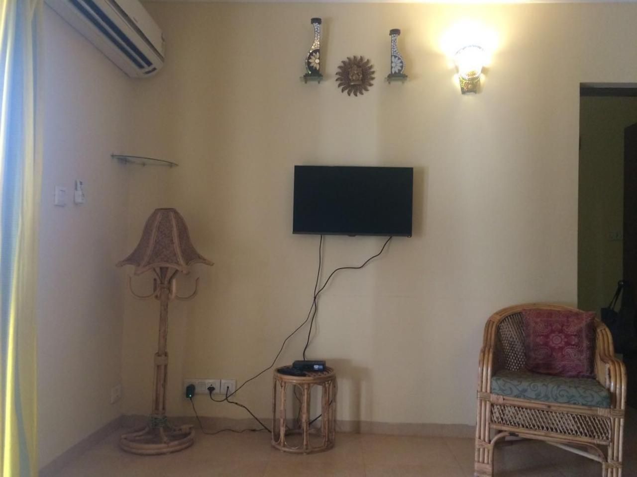Apartment With Garden View