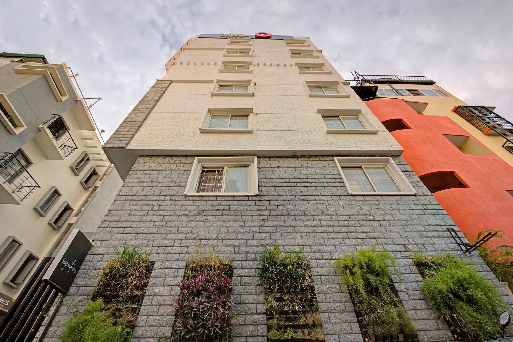 Amazing Inn Near Ragigudda Sri Prasanna Anjaneyaswamy Temple