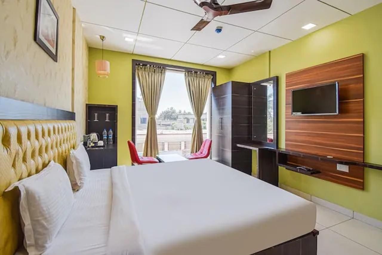 R T Hill View Resort Standard Room