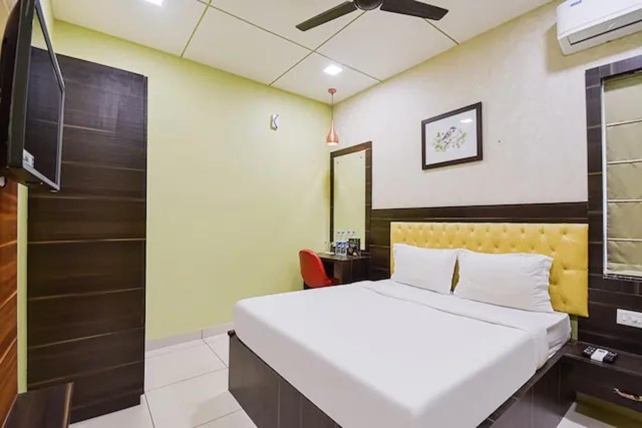 R T Hill View Resort Standard Room 4