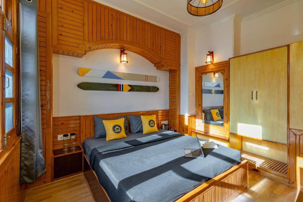 The Hosteller Narkanda Standard Double Room with Balcony