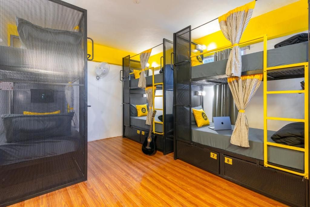 Bed in 8-Bed Mixed Dormitory Room