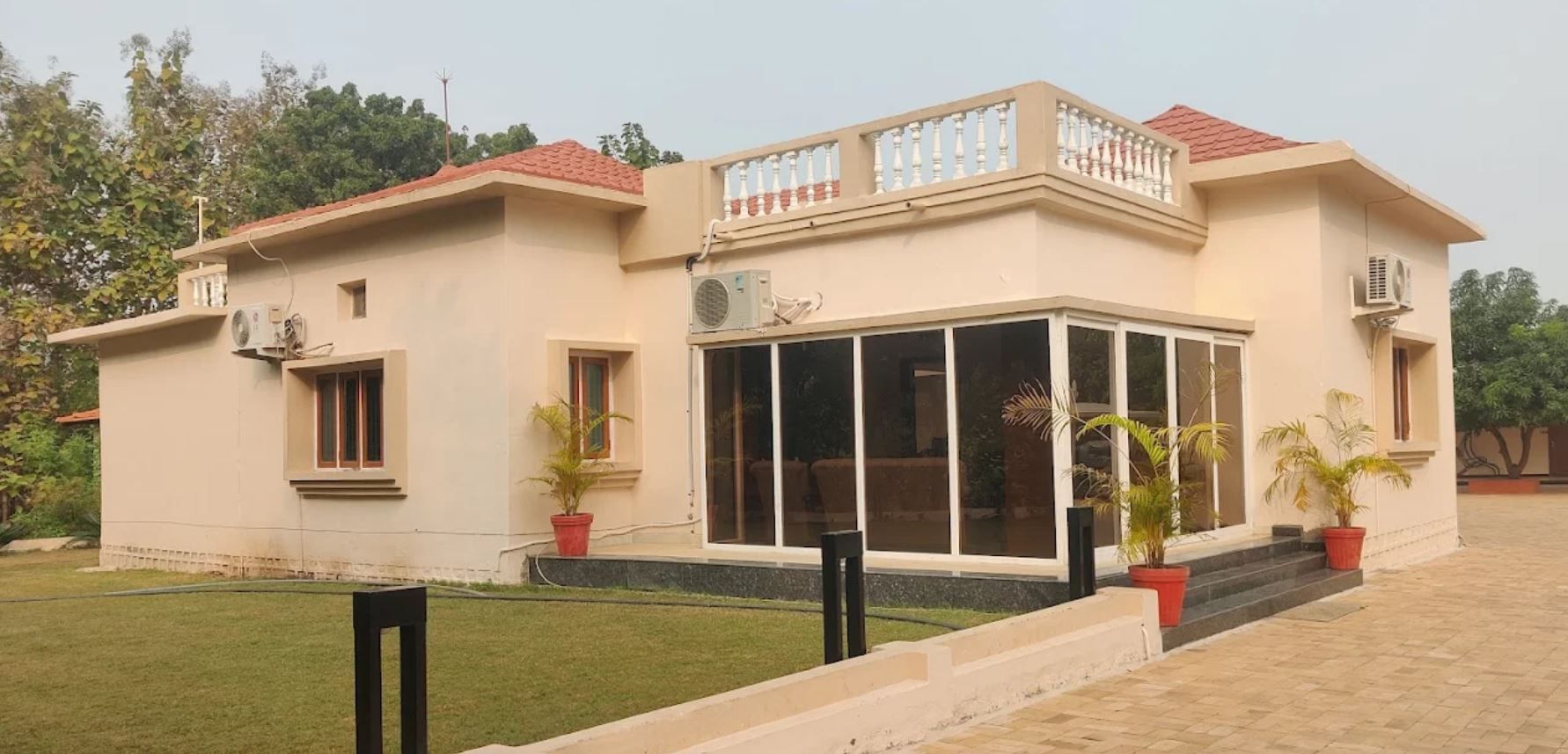 Skylark Jungle Resort Parsili