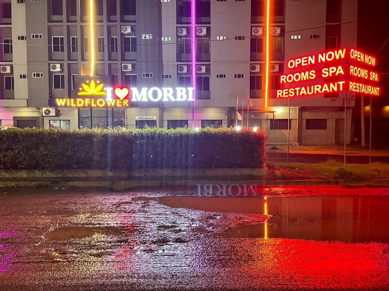 HOTEL WILD FLOWER