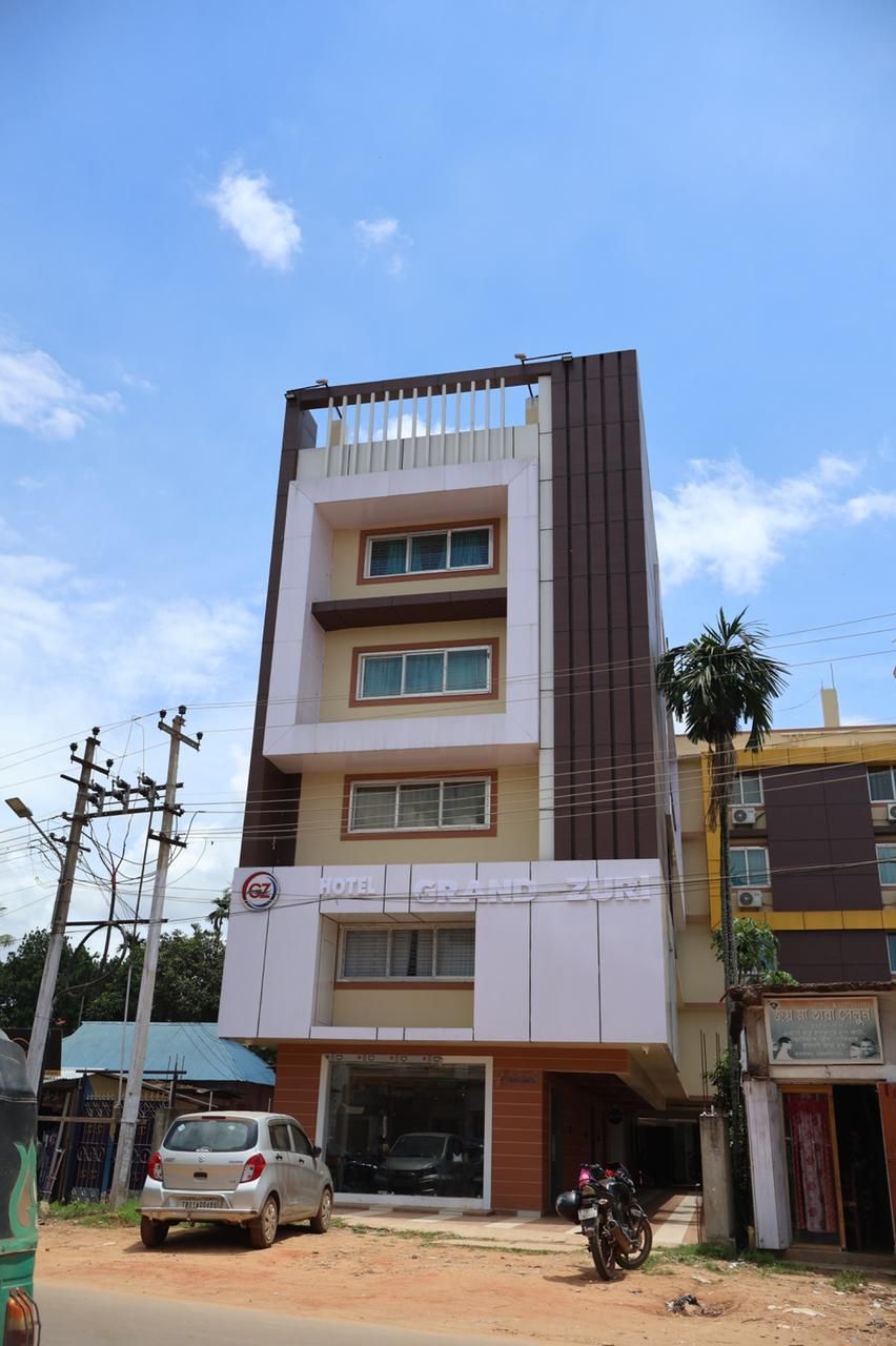 Hotel Grand Zuri (5 minutes from Airport)