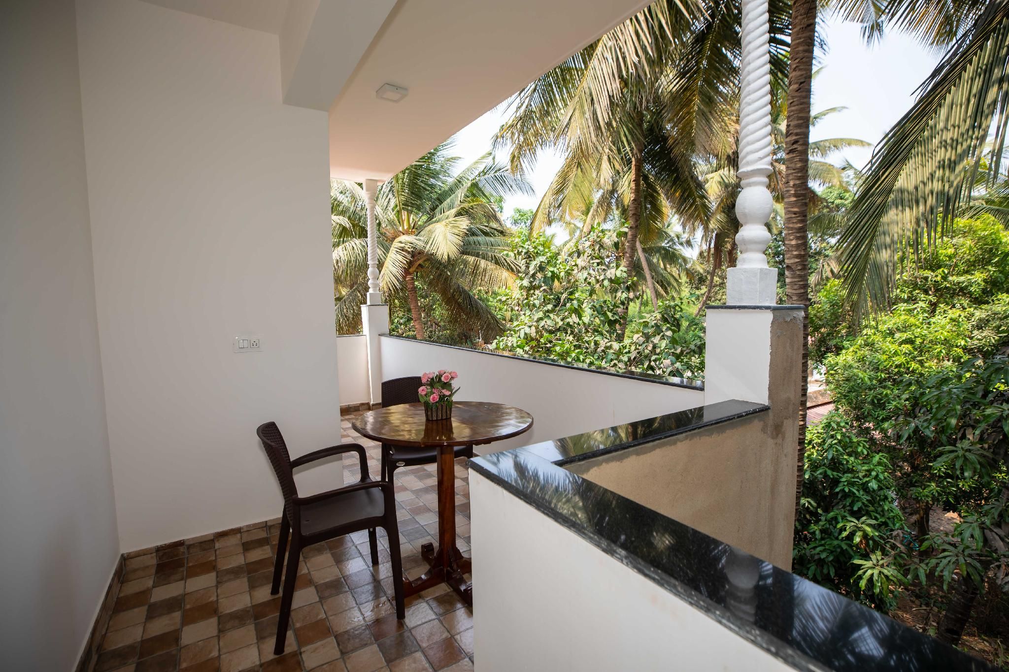 Pool and Garden View Junior Suite