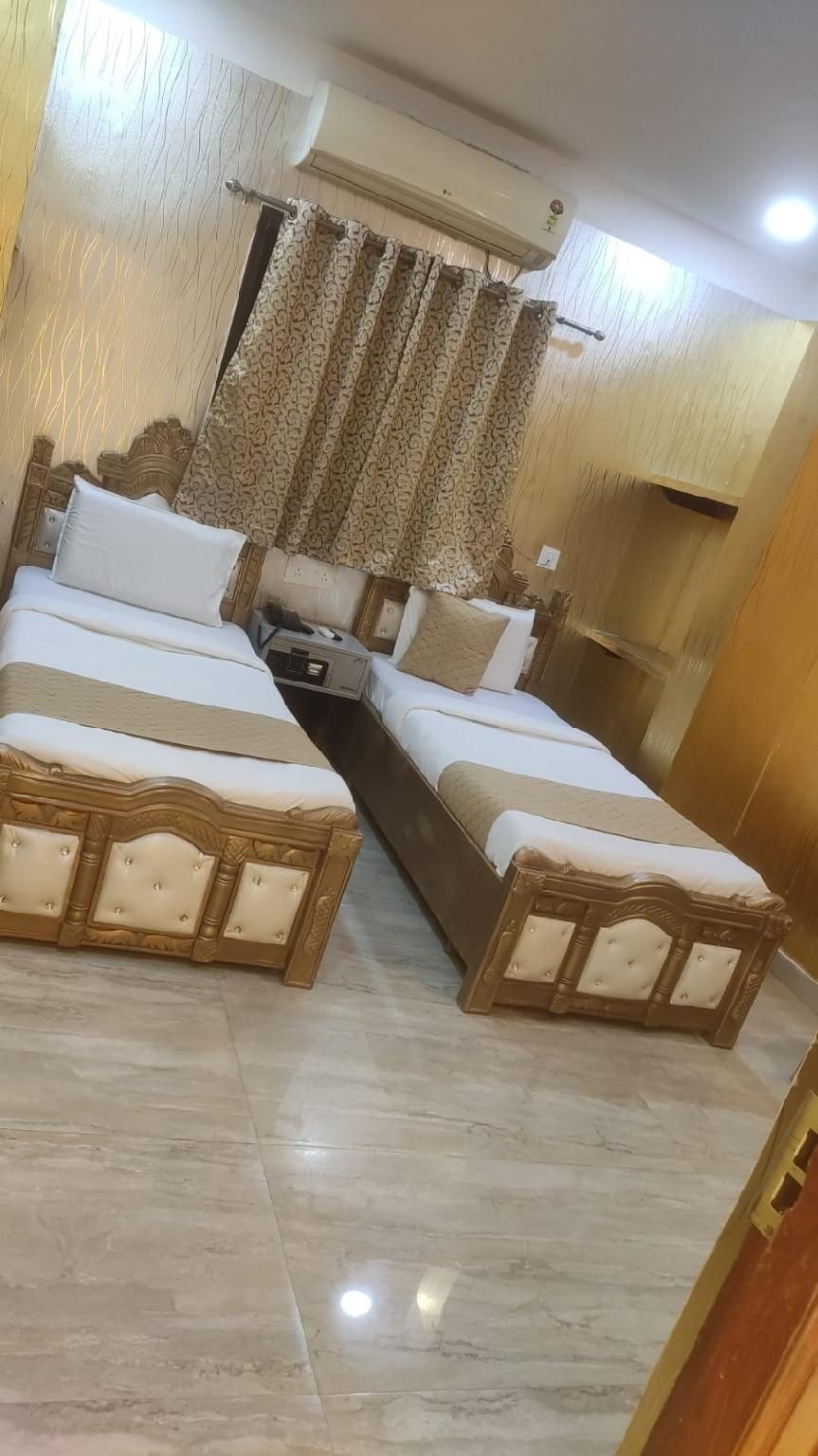 Deluxe Non- Air Conditioning Room