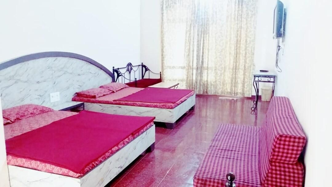  The Wayside Inn Standard Room 3