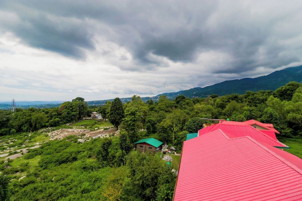 Hotel Mirage Residency Deluxe Room with balcony and non ac 3