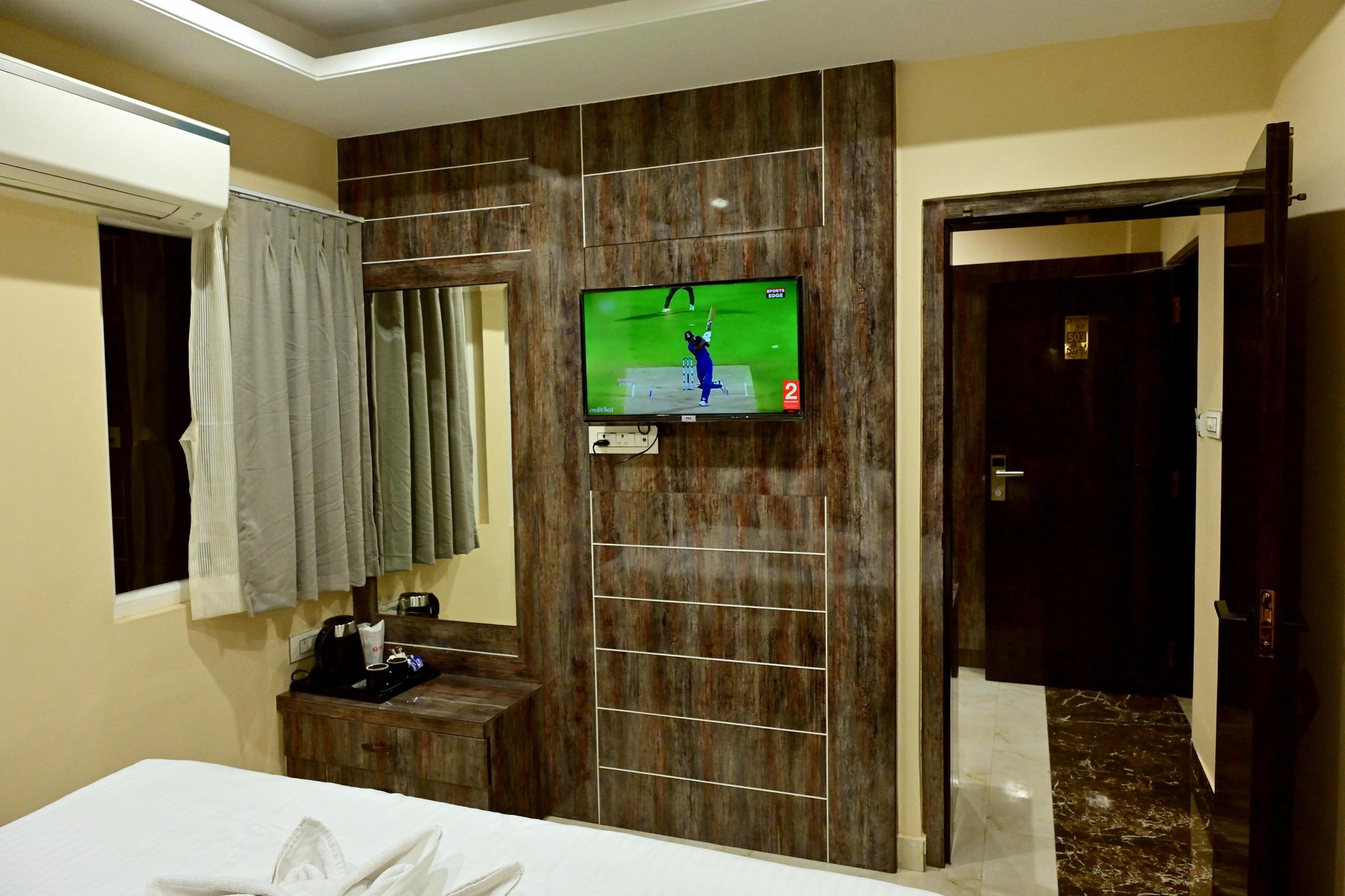 Hotel Trax International Standard Room 6