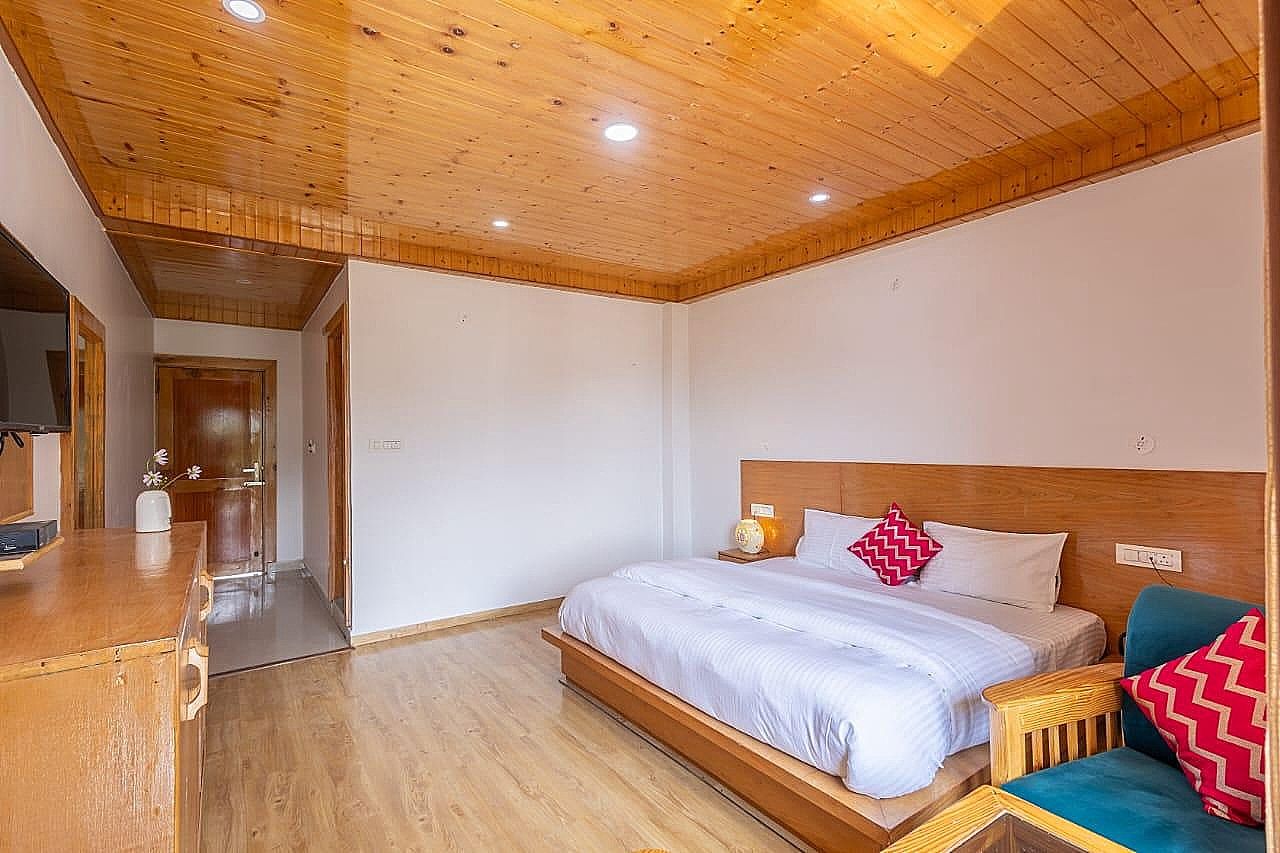 Deluxe Room with Balcony