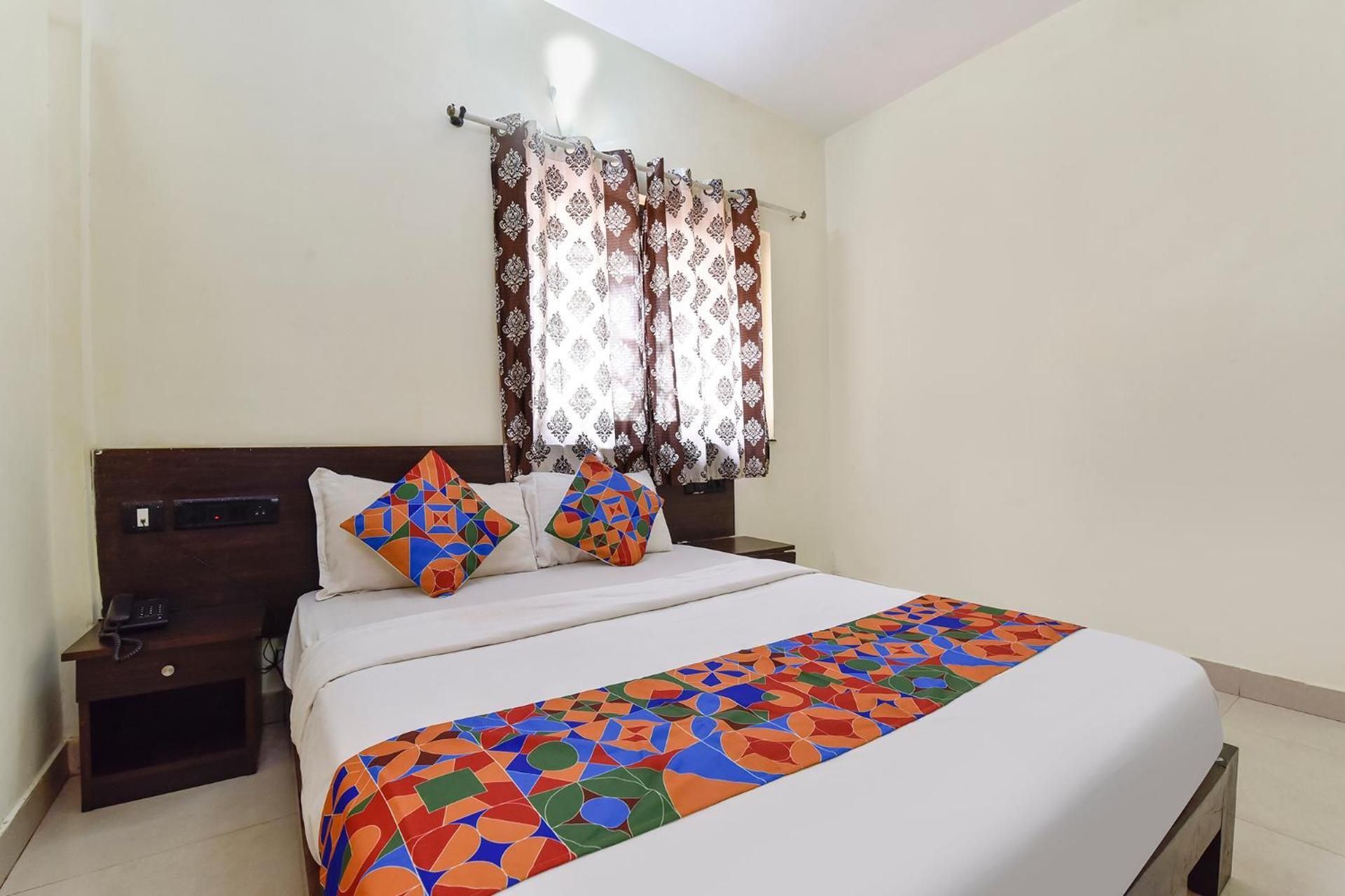 DOUBLE OR TWIN ROOM DOUBLE BED