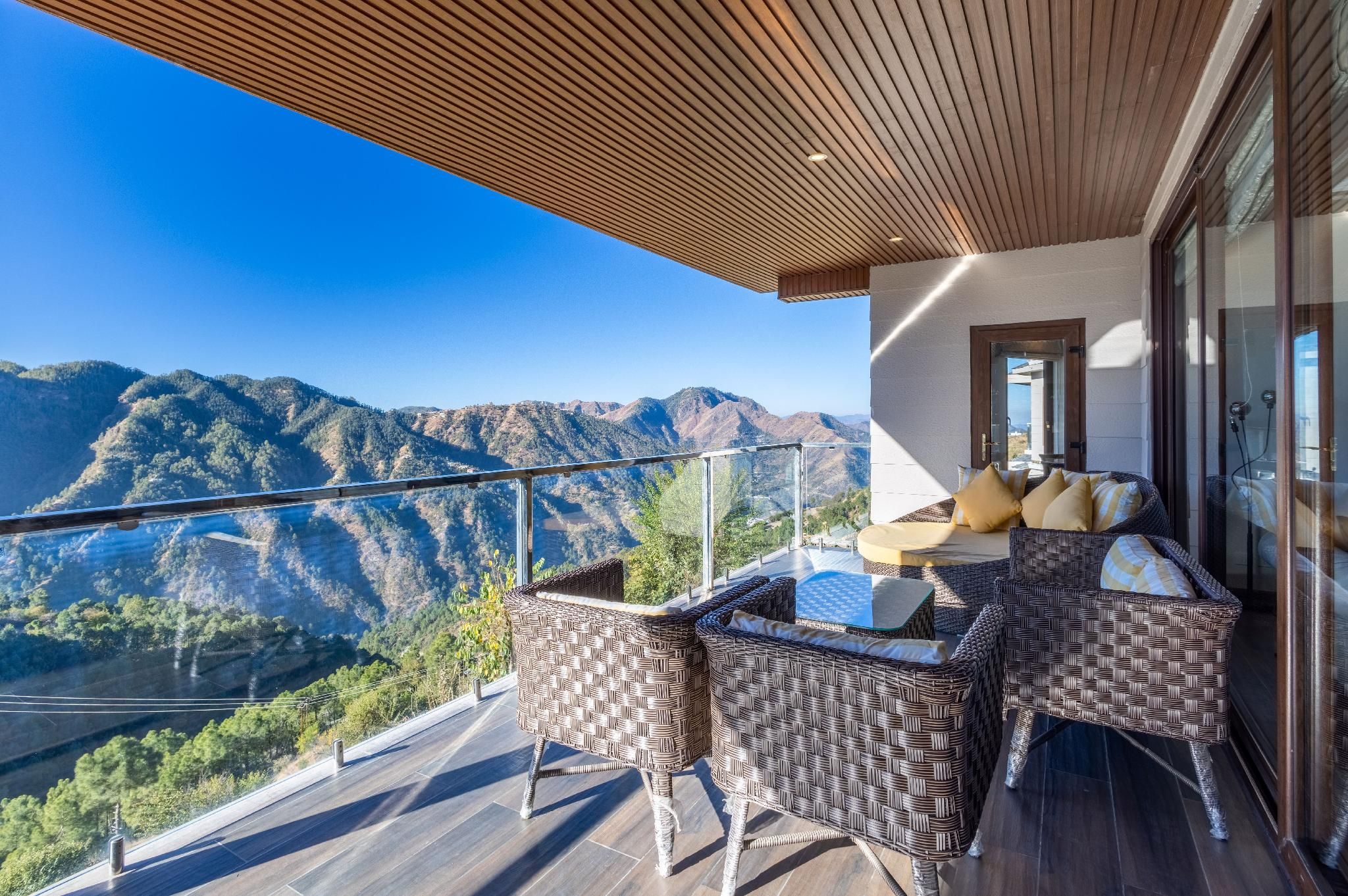 Deluxe Two Bedroom Apartment with Balcony