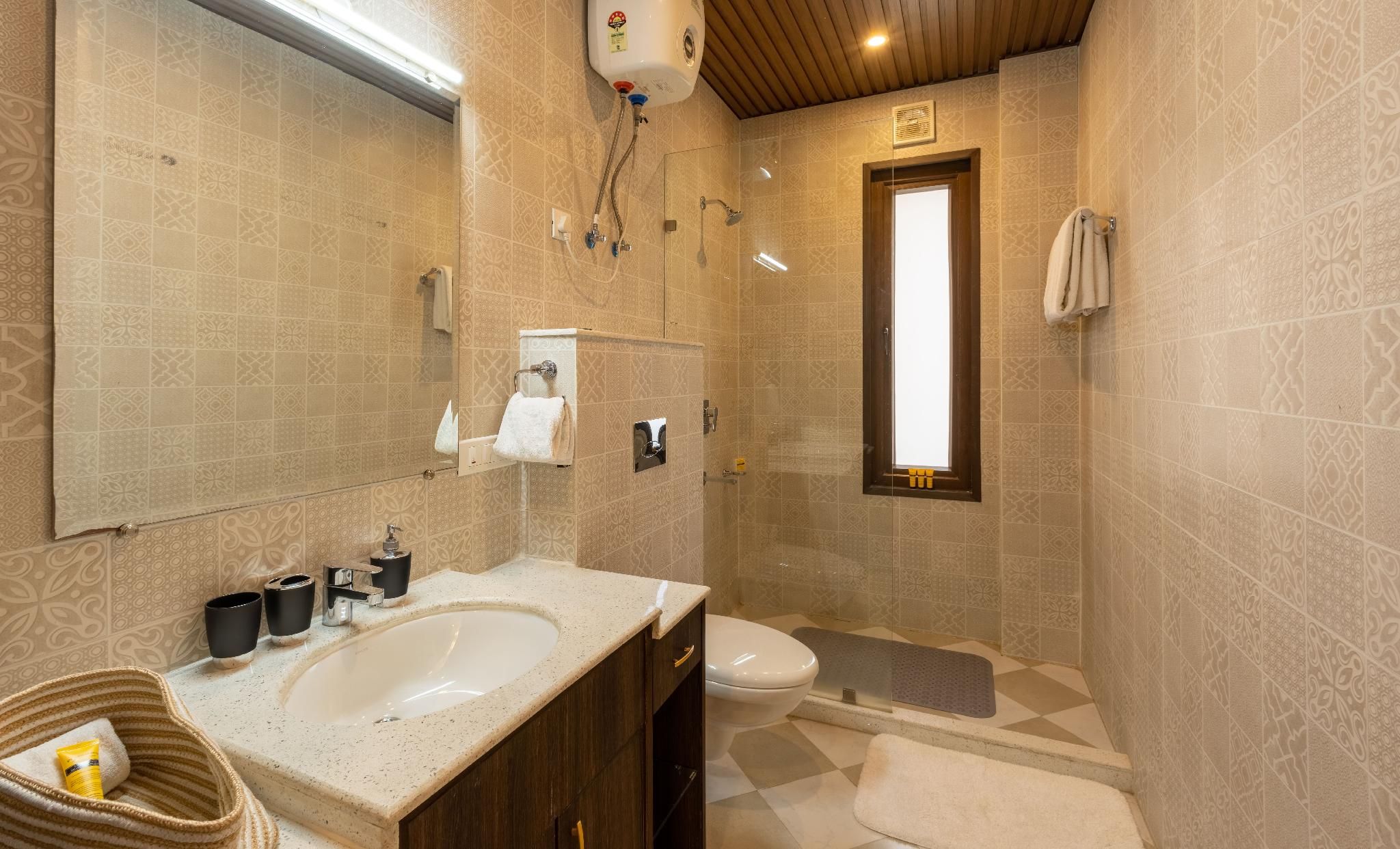 Deluxe One Bedroom Apartment with Balcony 