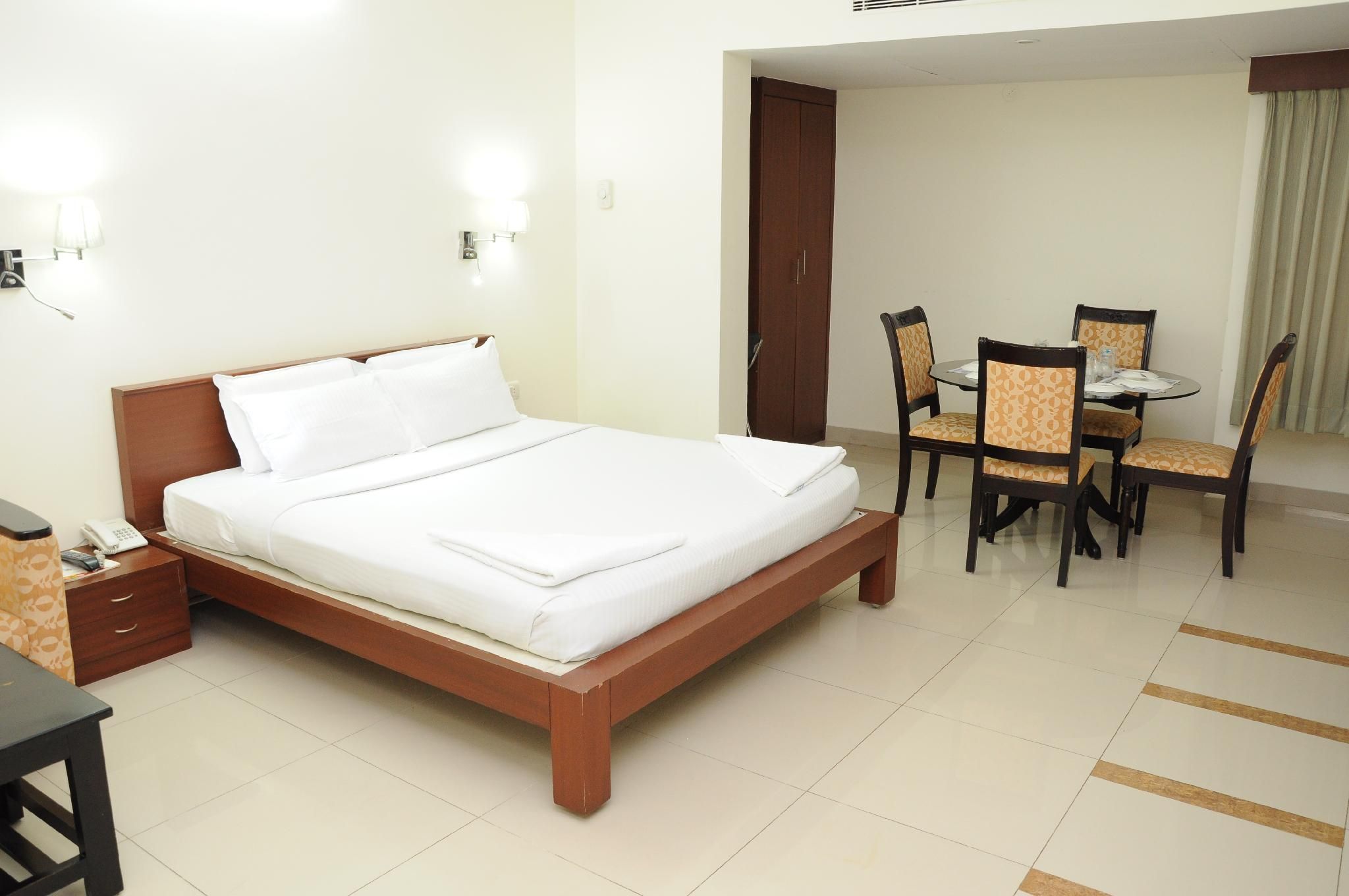 Hotel Sarovar Standard 2