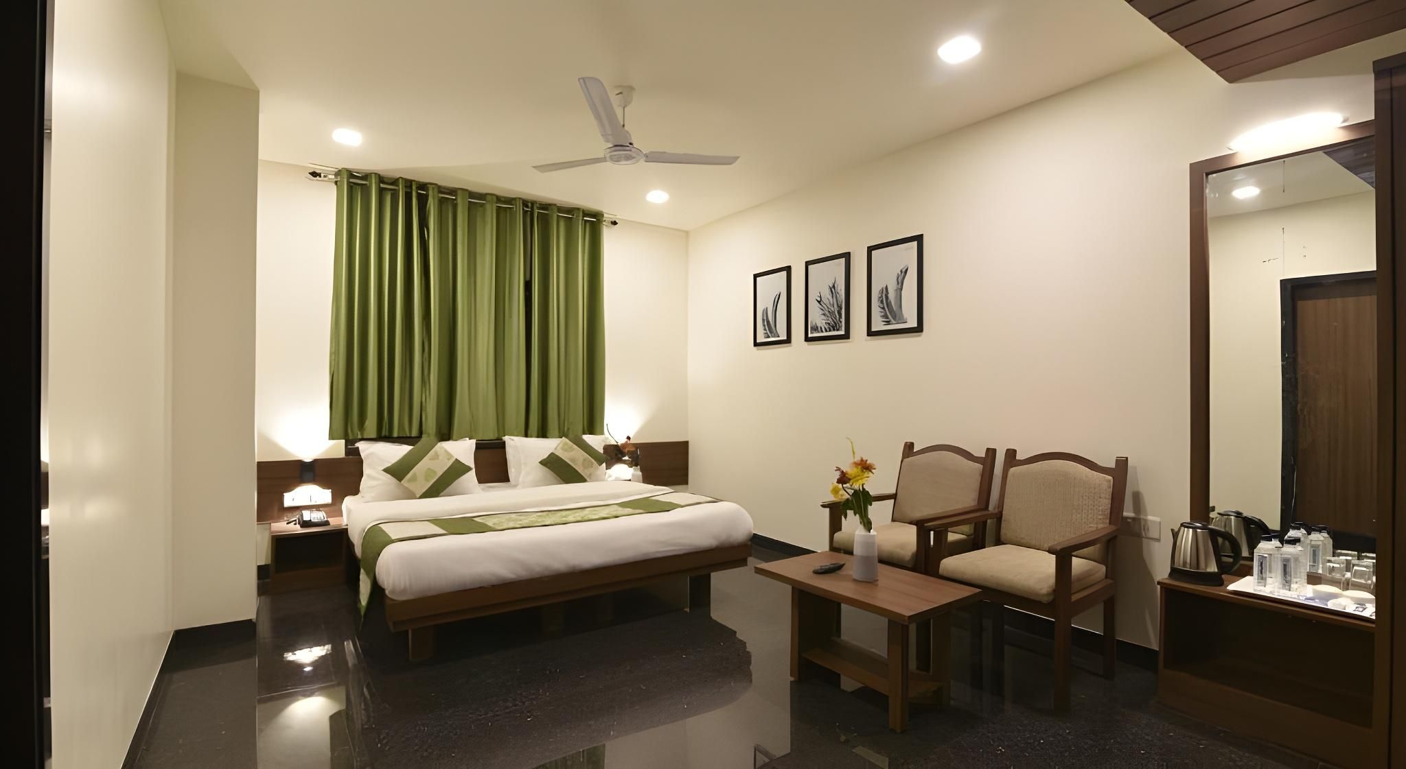 Hotel Clove Standard Double Room