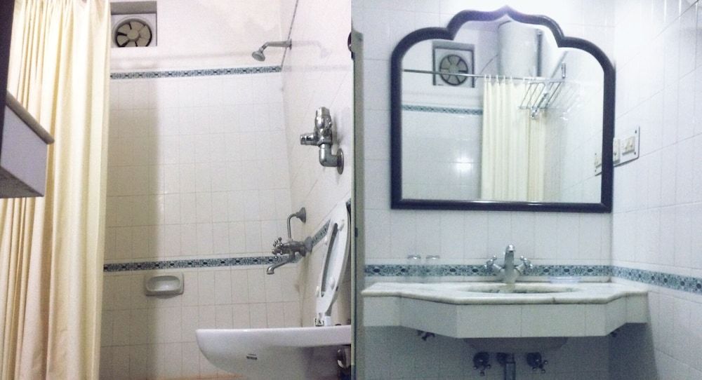 Hotel Marble Palace Classic Double or Twin Room 6