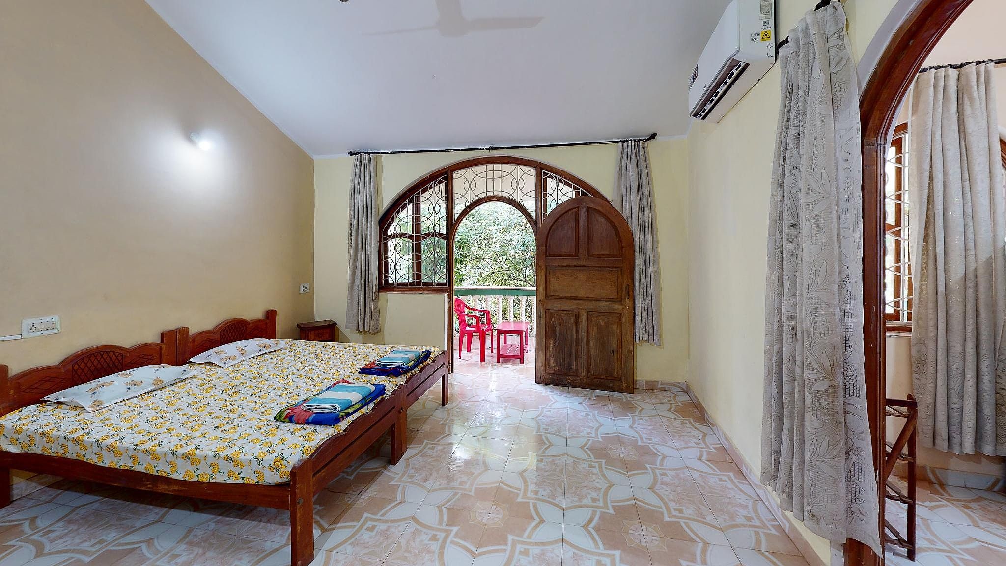 Moderate Triple Room - Smoking