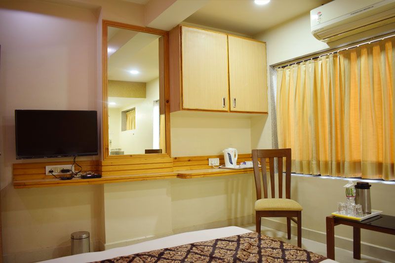 Hotel Mangalam, Bhuj Deluxe Room 6