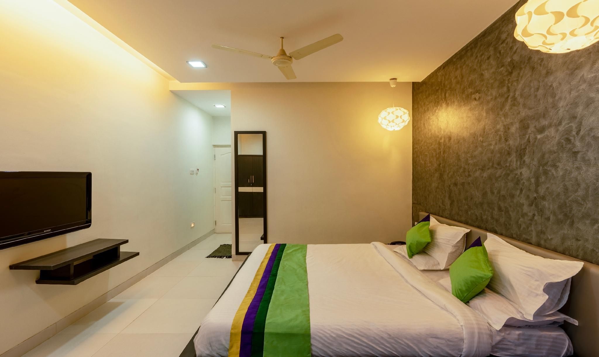 Treebo Midvalley Residence Deluxe Double Room 3