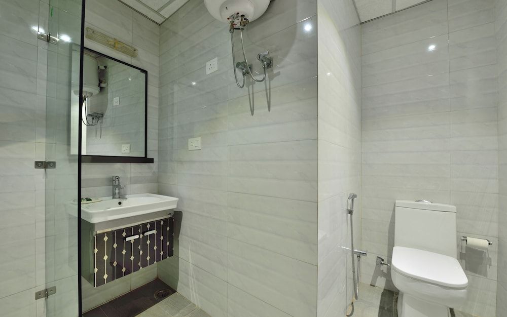 Galleu Hill Resort Deluxe Room 17