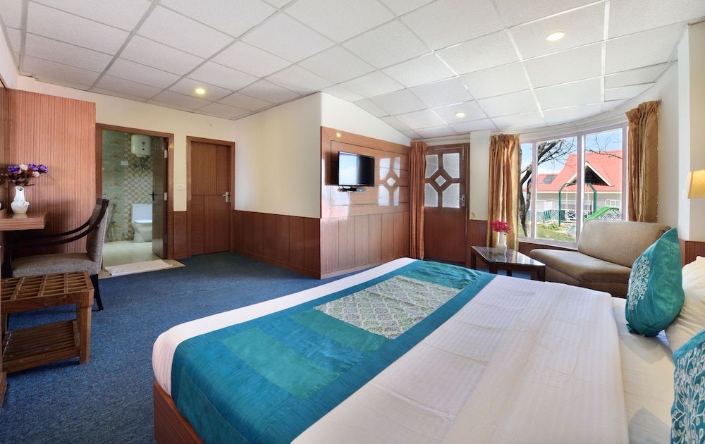 Galleu Hill Resort Deluxe Room 9