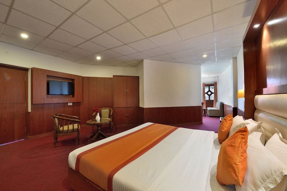 Galleu Hill Resort Deluxe Room 6