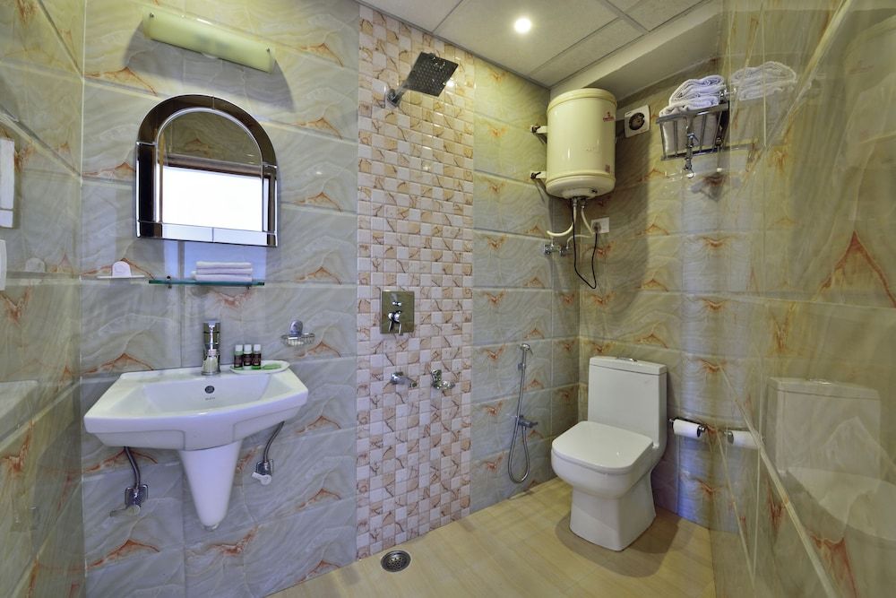 Galleu Hill Resort Deluxe Room 12