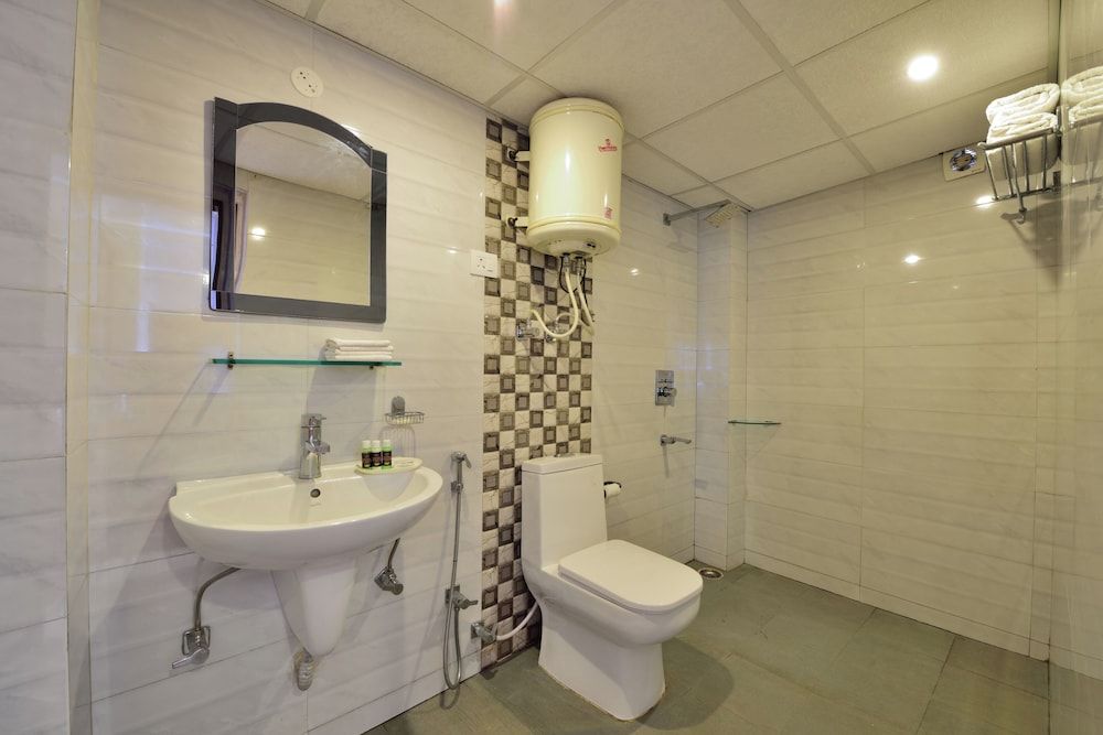 Galleu Hill Resort Deluxe Room 14