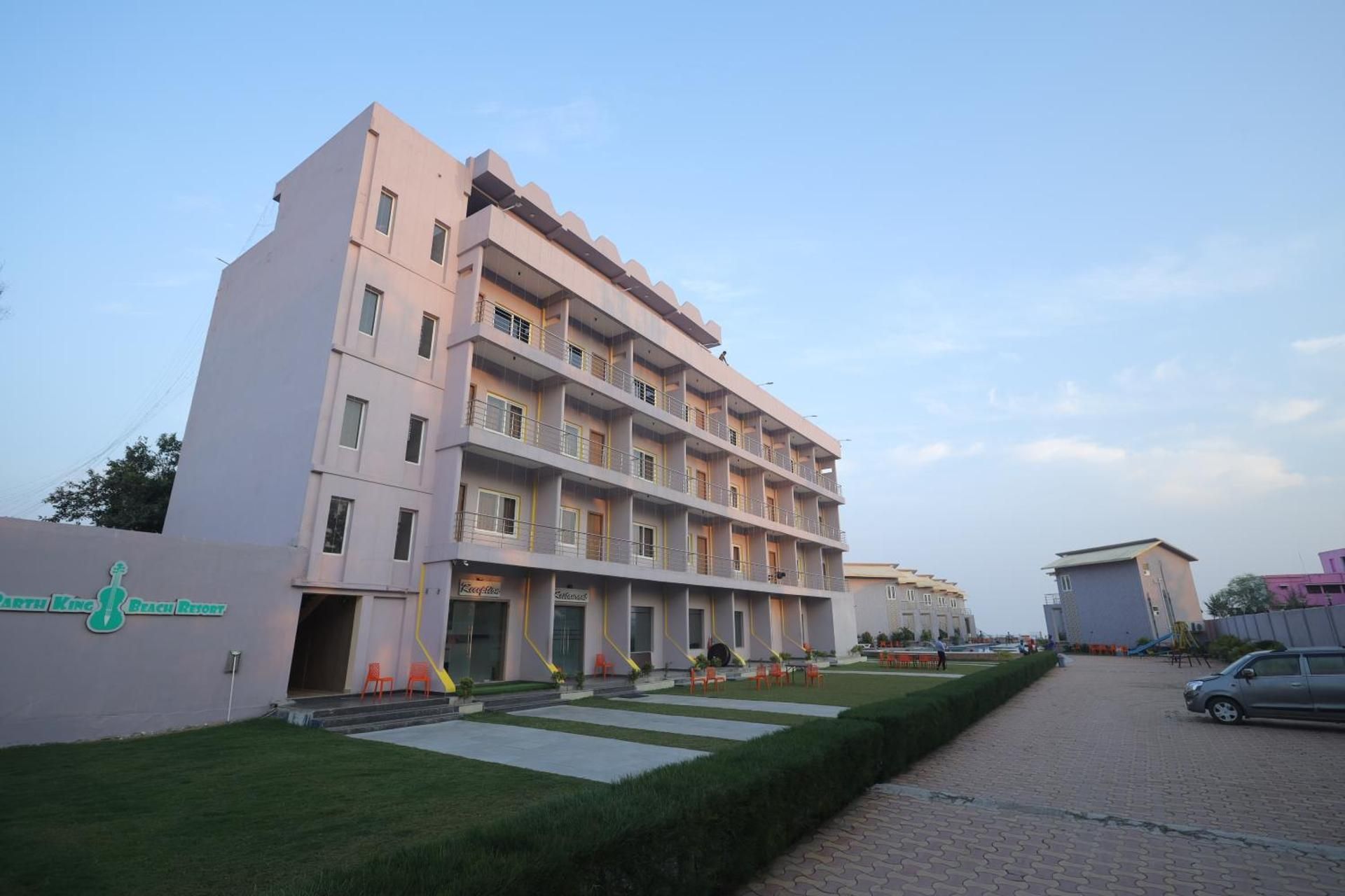 Parth King Beach Resort Mandarmoni