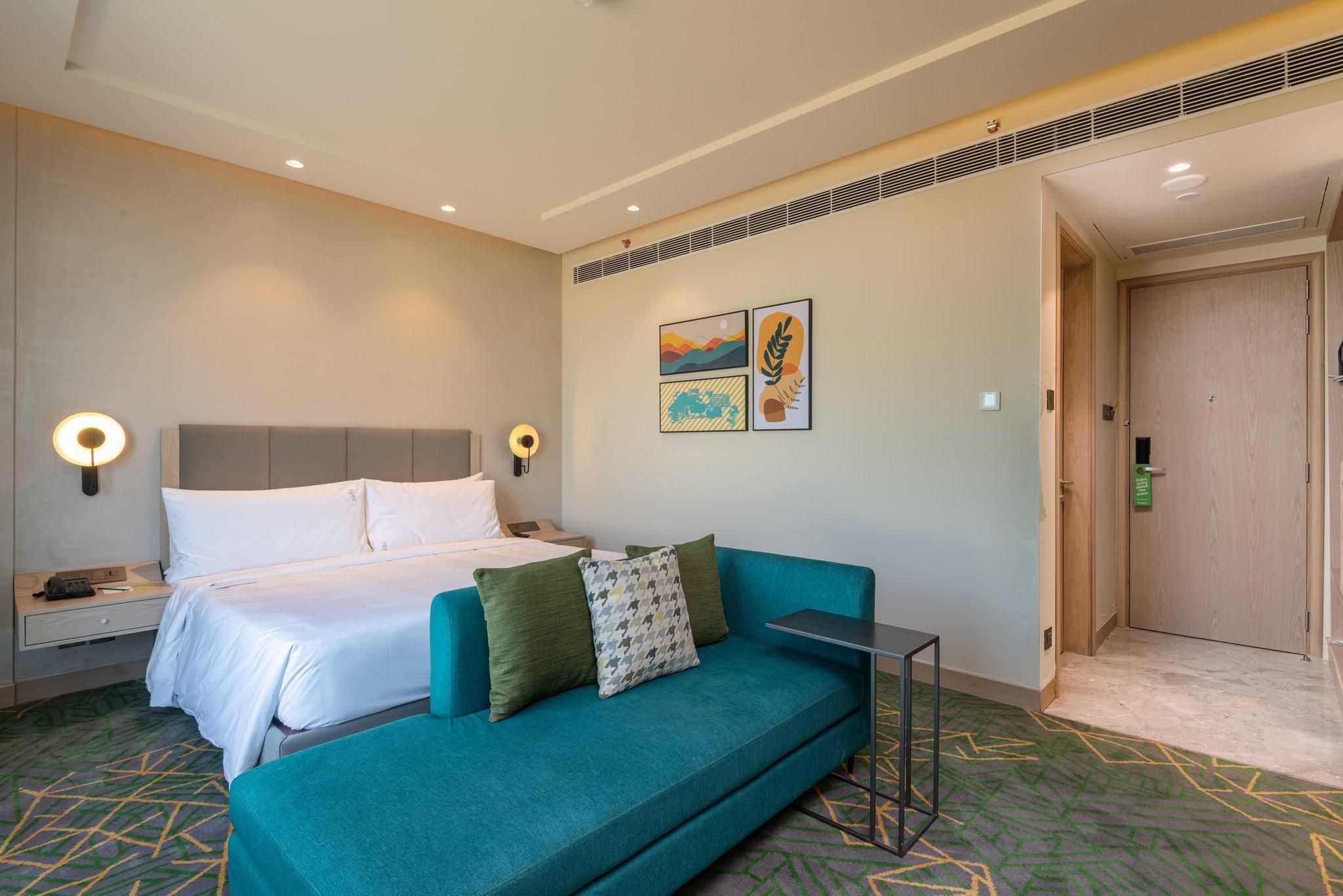 1 King 2 Twin Suite