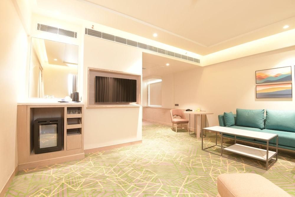 1 King Premium Smoking