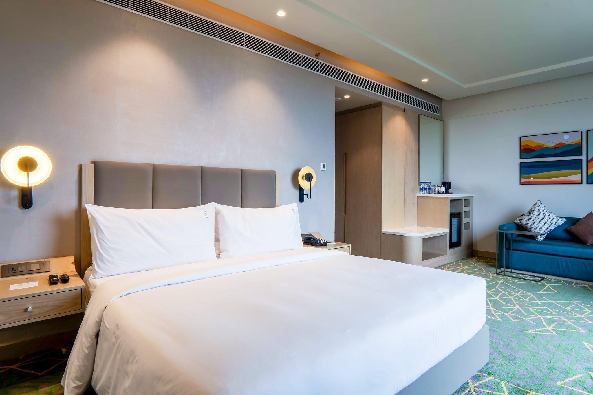 1 King Premium Smoking