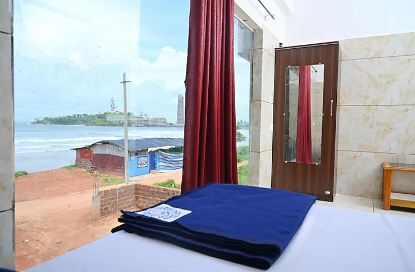 Front Sea View Deluxe Double Bed Ac Without Balcony