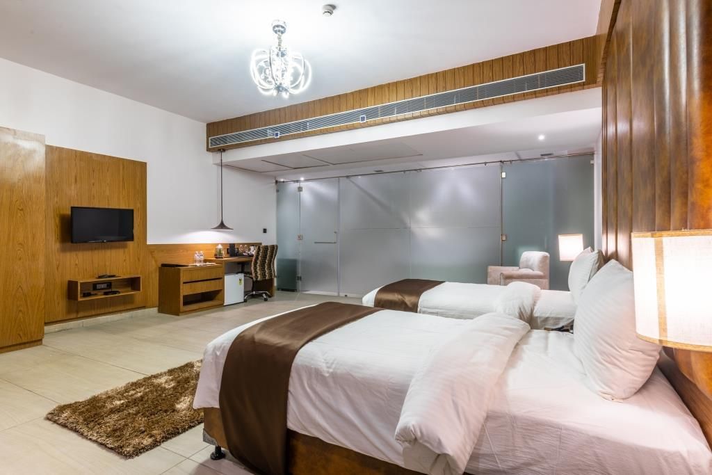 Premium Family Room