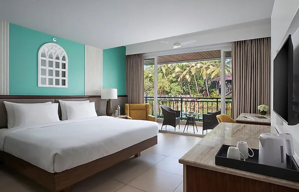 Deluxe River View Room