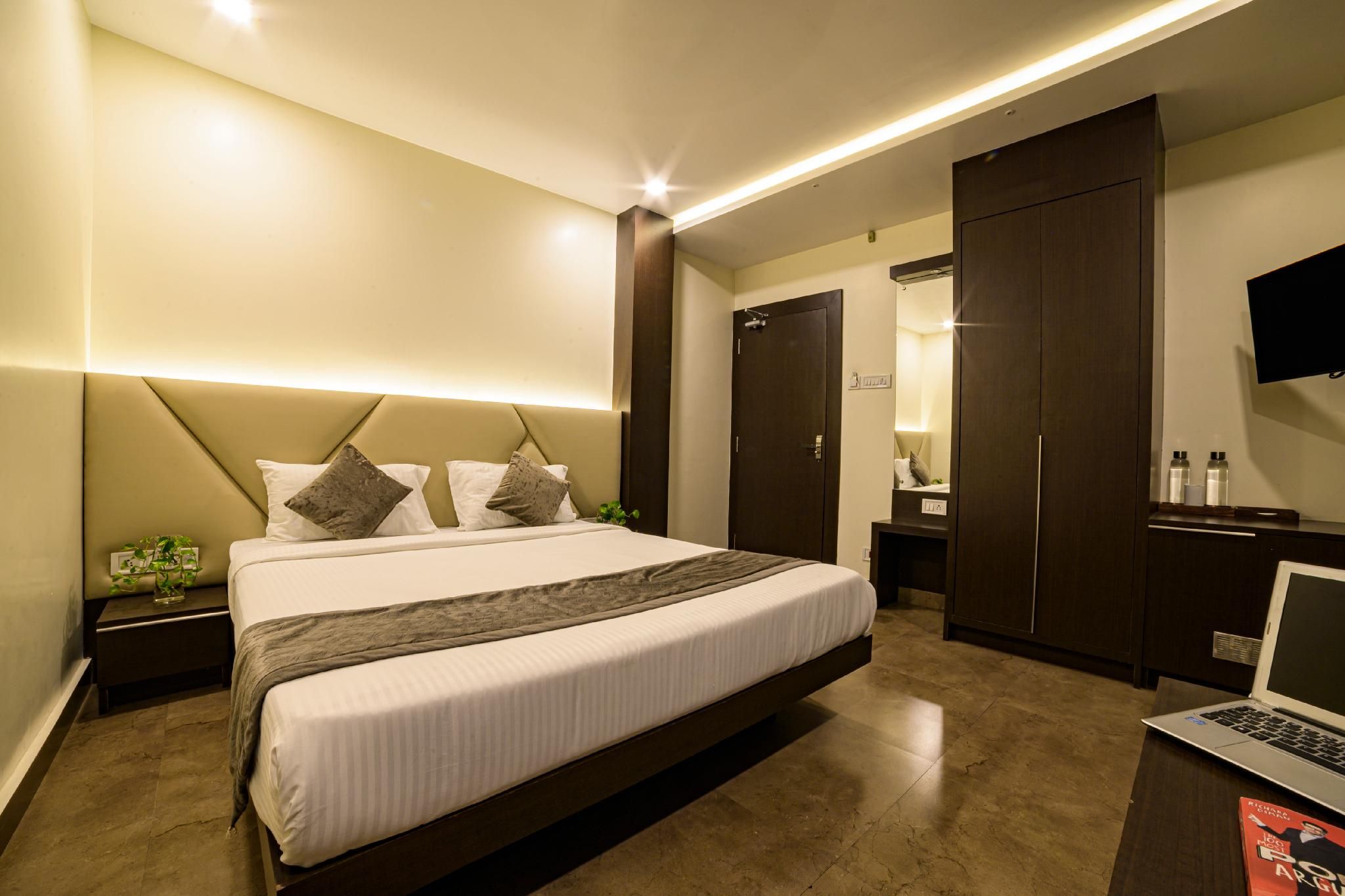 Salt Life - A Beach Front Property Sea View Room with Balcony