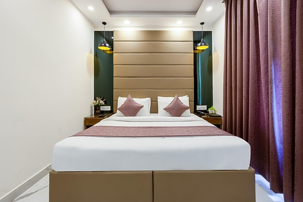 PK Boutique Hotel Noida Expressway Premier Room 2