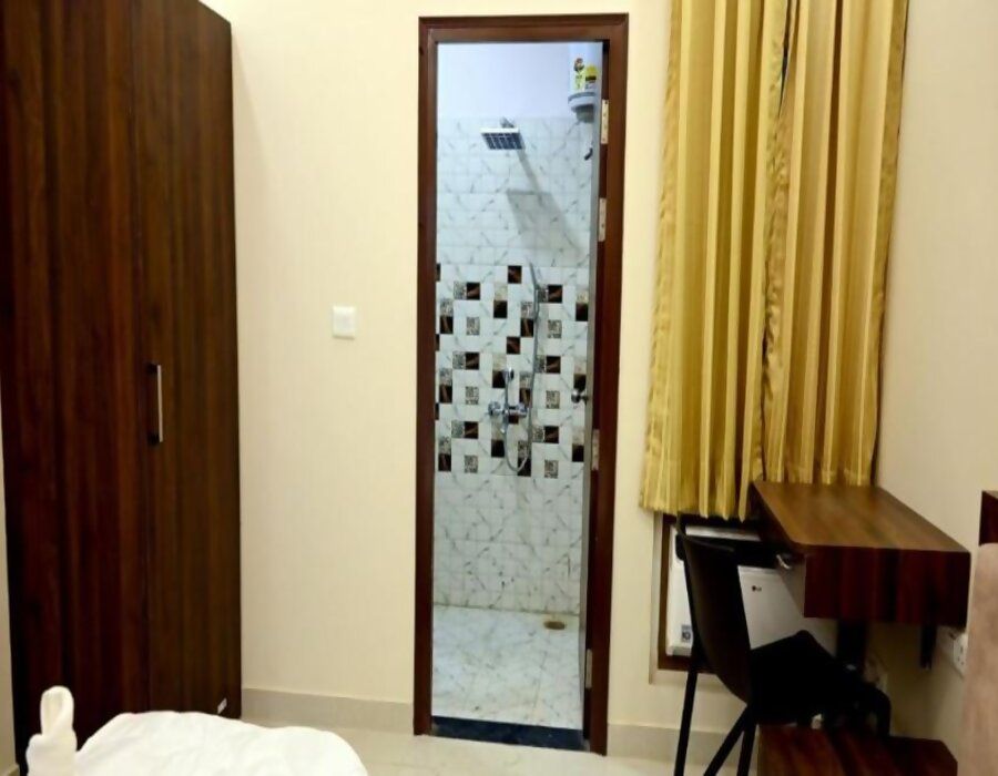 Veenas Vista Deluxe Room 5