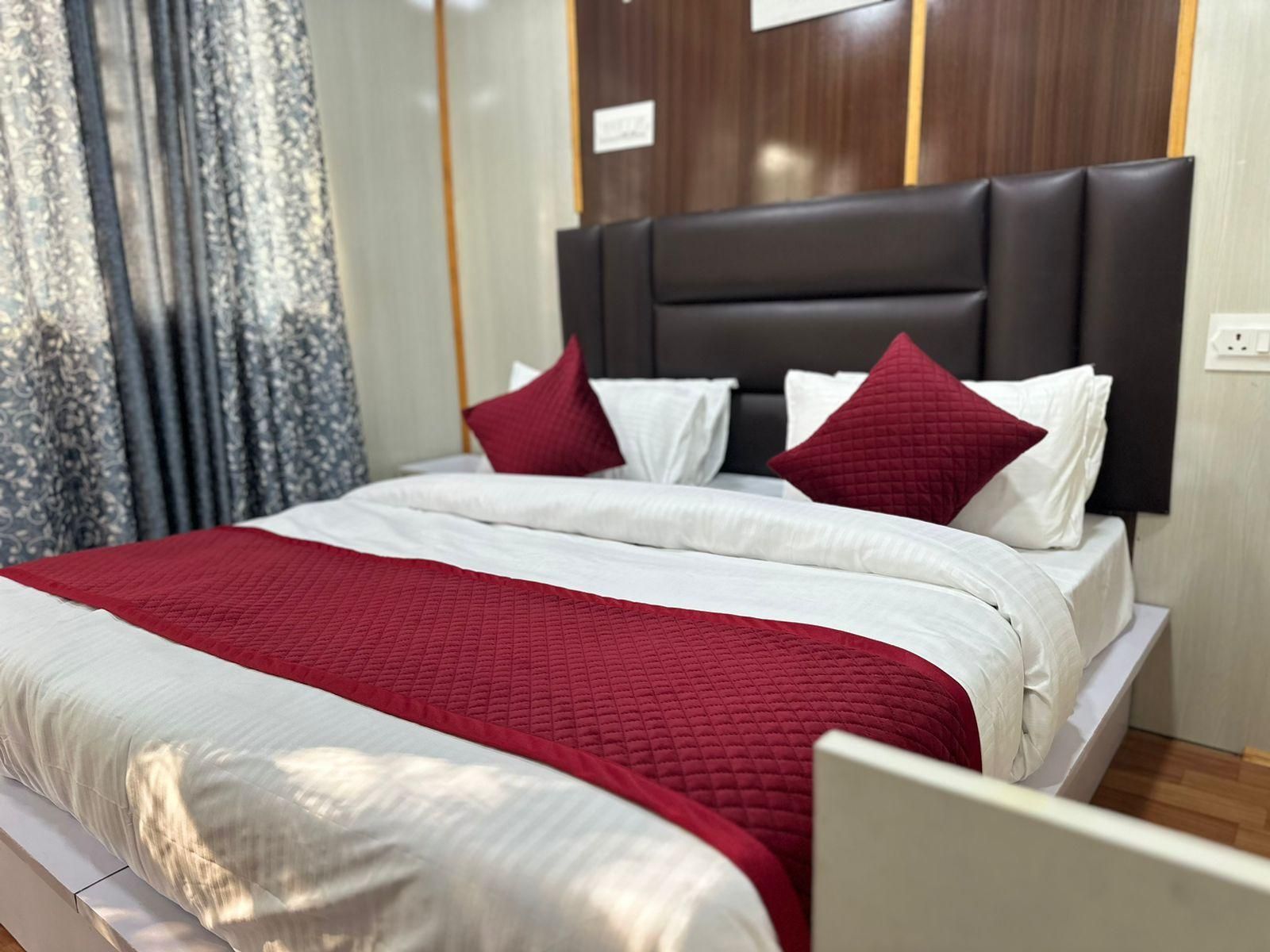 Deluxe Premier King Room