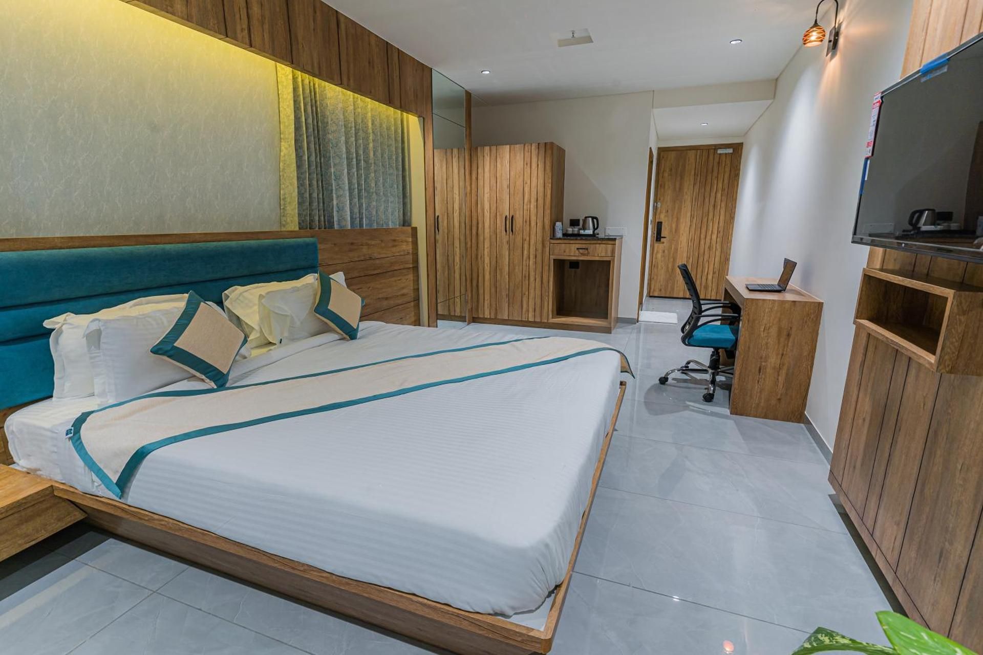 Deluxe Rooms