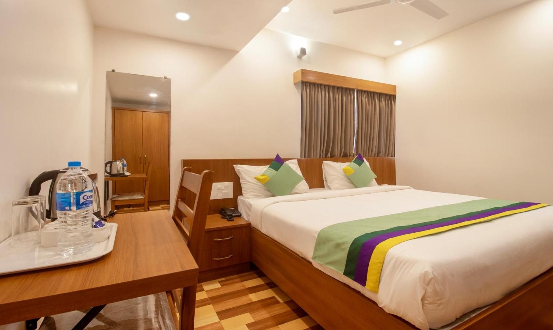 Treebo Elite Plaza, 700 Mtrs From Madikeri Fort Economy Room 2